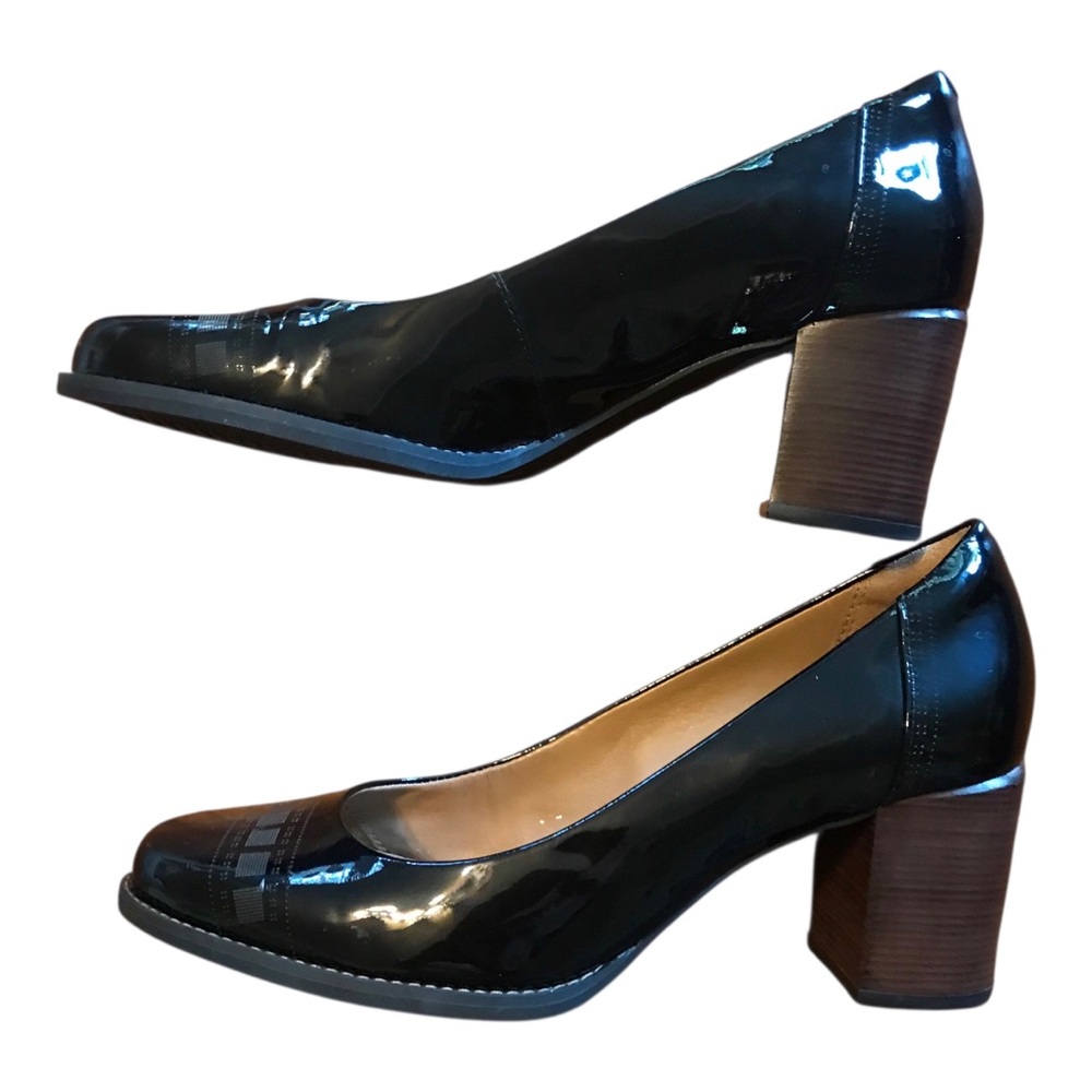 Clarks Artisans Patent Pumps